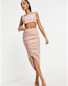 Светло розовая присборенная юбка миди из искусственной кожи от комплекта Missguided