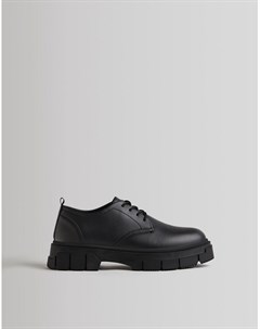 Черные массивные туфли на шнуровке Bershka