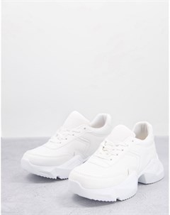 Белые кроссовки на массивной подошве с отделкой Na-kd