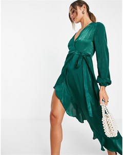 Изумрудно зеленое атласное платье макси с длинными рукавами и запахом Flounce london