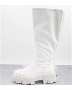 Белые массивные ботинки на плоской подошве Wide Fit Carla Asos design