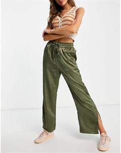 Зеленые брюки с широкими штанинами Urban revivo