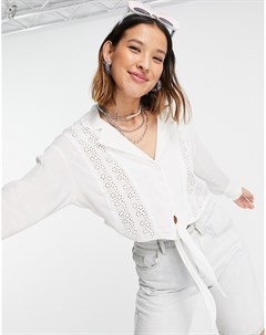 Белая укороченная блузка с завязкой спереди и кружевными вставками Violet romance