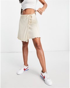 Кремовая мини юбка в рубчик с запахом от комплекта Fashion union