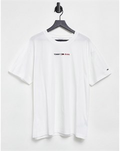 Белая футболка с вытянутым логотипом по центру изделия Tommy jeans
