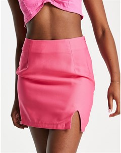 Ярко розовая мини юбка А силуэта от комплекта x Naomi Genes In the style