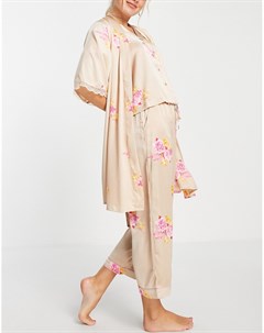 Атласный ночной халат с цветочным принтом нежно розового цвета Vero moda