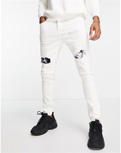 Белые зауженные джинсы с разрезами и заплатками с принтом тай дай черного цвета Sixth june