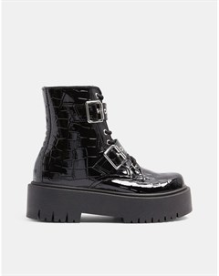 Черные ботинки на массивной подошве с пряжками и эффектом крокодиловой кожи Topshop