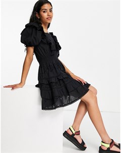 Черное платье мини с оборками и вышивкой ришелье Miss selfridge
