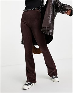 Эластичные расклешенные брюки из вельвета шоколадного цвета Topshop