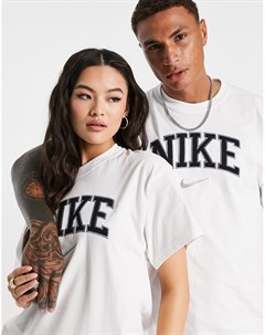 Белая oversized футболка бойфренда в стиле унисекс с логотипом Nike