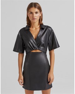 Черное платье рубашка мини из из искусственной кожи с завязками Bershka