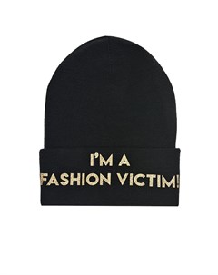 Черная шапка с надписью Im a fashion victim Regina