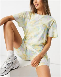 Пестрый комплект из футболки в стиле oversized и коротких леггинсов из органического хлопка с принто Lindex