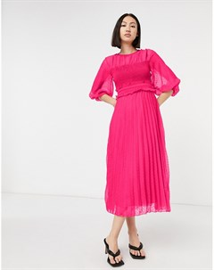 Ярко розовое платье миди из ткани добби со сборками и плиссировкой Asos design