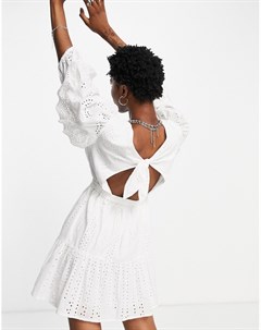 Белое чайное платье с вышивкой Topshop