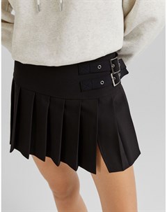 Черная плиссированная мини юбка с пряжками Bershka