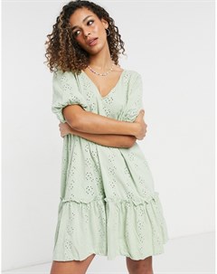 Шалфейно зеленое платье с присборенной юбкой с V образным вырезом вышивкой ришелье и объемными рукав Asos design