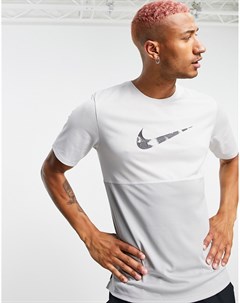 Светло серая футболка с логотипом галочкой Wild Run Nike running