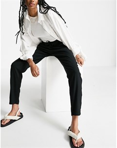 Укороченные приталенные брюки черного цвета Vero moda