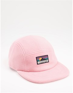 Розовая флисовая 5 панельная кепка с ремешком и логотипом нашивкой Asos design