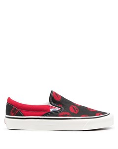 Кроссовки UA Classic Slip On 98 DX Vans