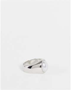Серебристое кольцо печатка с искусственной жемчужиной Asos design
