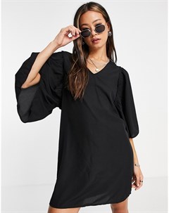 Черное платье с расклешенными рукавами Vero moda