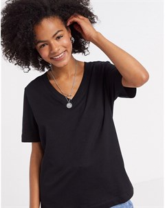 Черная футболка с короткими рукавами и V образным вырезом из органического хлопка Femme Selected
