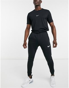 Черные суженные книзу флисовые джоггеры из ткани Dri Fit Nike training