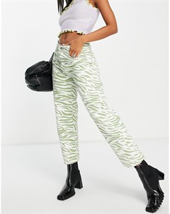 Прямые брюки с зебровым принтом зеленого цвета Bershka