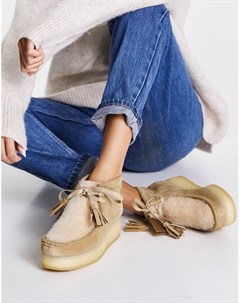 Замшевые ботинки светло коричневого цвета на танкетке Wallabee Clarks originals