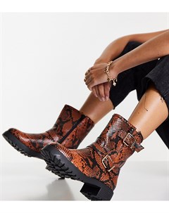 Светло коричневые походные ботинки для широкой стопы с эффектом змеиной кожи Amber Asos design
