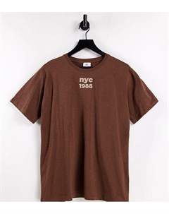Коричневая футболка в стиле oversized с надписью NYC River island petite