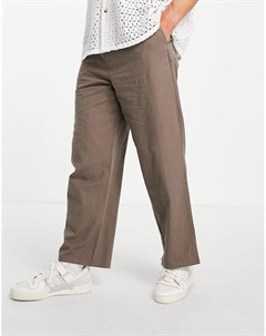 Коричневые брюки из легкого жатого материала с широкими штанинами и складками Asos design