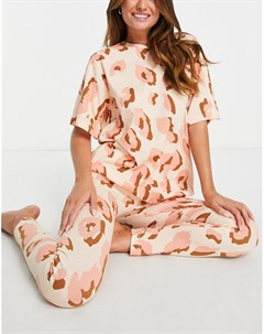 Пижамный oversized комплект с абстрактным звериным принтом из футболки и леггинсов рыжего и розового Asos design