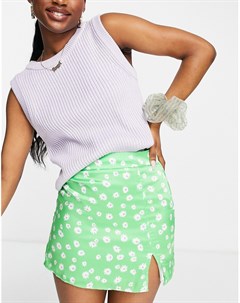 Зеленая мини юбка с цветочным принтом от комплекта Bershka