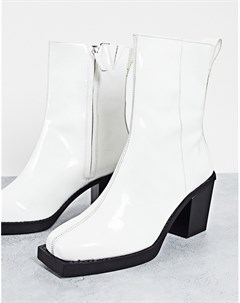 Белые лакированные ботинки челси на каблуке с контрастной черной подошвой Asos design