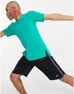 Зеленая футболка Nike Yoga Dri FIT Nike training