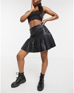Плиссированная расклешенная юбка из искусственной кожи черного цвета Femme luxe