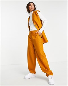 Классический жилет оранжевого цвета из переработанных материалов от комплекта Femme Selected
