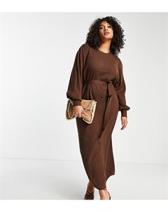 Трикотажное платье мидакси шоколадно коричневого цвета с поясом Pretty lavish curve