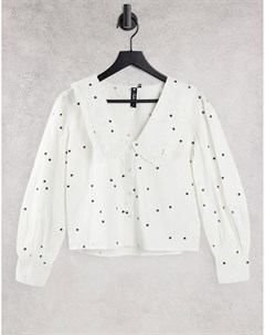 Белая блузка с круглым воротником и звездным принтом Influence