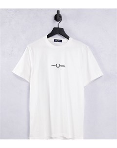 Белая футболка с вышитым логотипом эксклюзивно для ASOS Fred perry