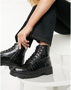 Черные ботинки с эффектом крокодиловой кожи на плоской массивной подошве и со шнуровкой New look