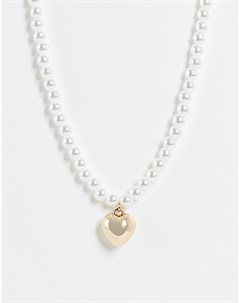 Золотистое ожерелье с искусственным жемчугом и подвеской в виде сердечка Asos design