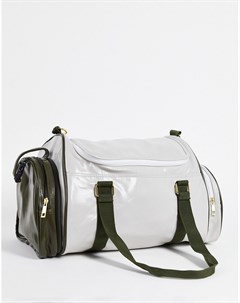 Спортивная сумка в стиле ретро из искусственной кожи цвета хаки и светло бежевого цвета Asos design