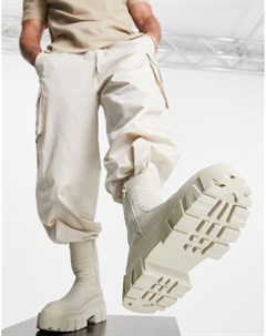 Светло бежевые высокие ботинки челси из искусственной кожи на массивной подошве с дутым дизайном Asos design