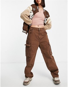 Свободные брюки с карманами карго шоколадного цвета Bershka